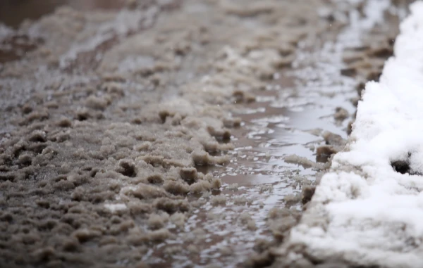 Traffic in the vicinity of Alūksne is difficult in places due to snow