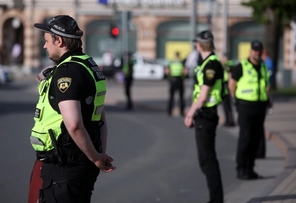 The European Commission warned EU countries about the threat of terrorist infiltration