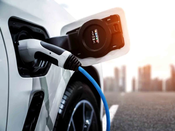 Americans Have Started Buying Used Electric Cars: Gas is Too Expensive