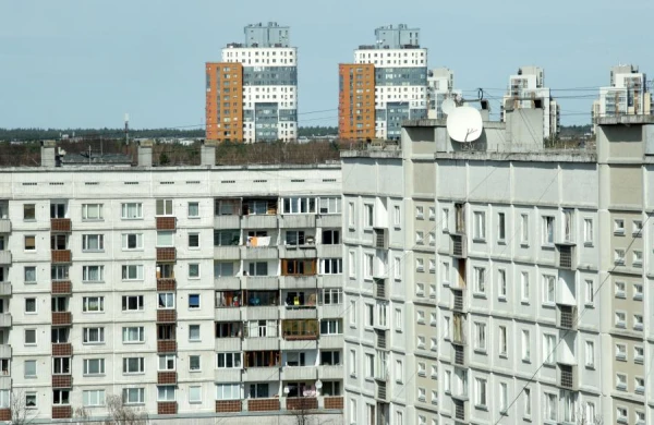 Which type of serial apartments in Latvia maintains high demand