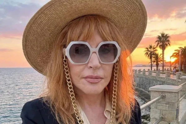 Pugacheva in Limassol: a walk, selfies with fans, and alarming rumors
