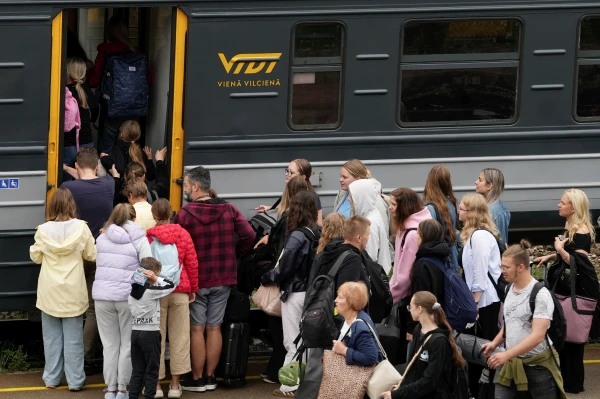 Are you serious? In trains in Latvia, toilets are closed half an hour before arrival. Vivi explains
