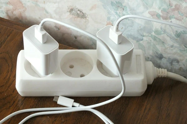 Do You Leave Your Charger Plugged In? Here’s What It Can Lead To