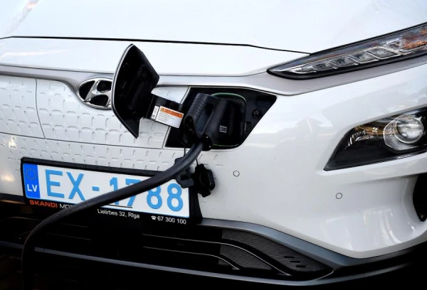 Riga Should Strip Electric Cars of Free Parking and Other Privileges – Opinion