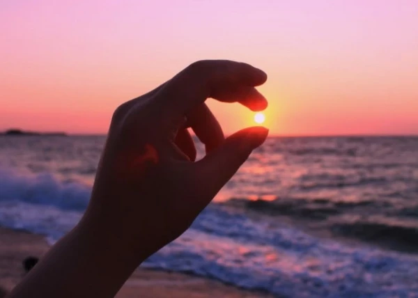 Life Doesn’t Warn: 8 Truths We Understand When It’s Too Late