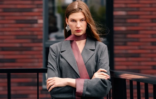 Fewer Things — More Style: Assembling an Office Capsule for Spring