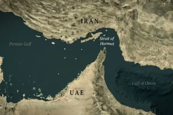 U.S. Warships Crossed the Strait of Hormuz