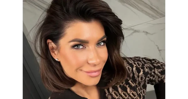 Theater Scandal: 44-Year-Old 'Voroniny' Star Ekaterina Volkova Fired Due to 'Age'