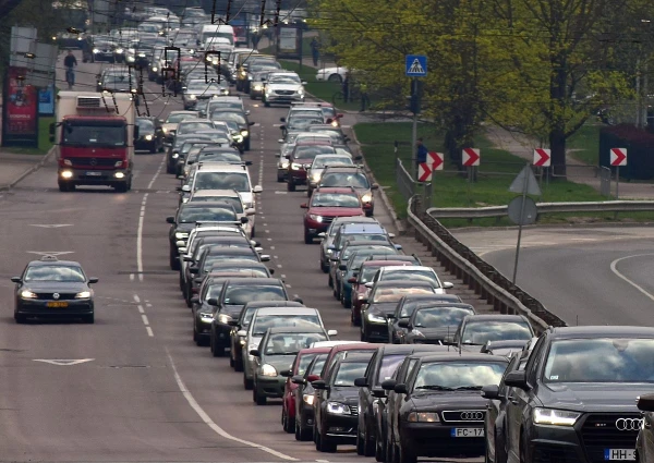 Get Ready: Traffic Will Be Paralyzed in Riga Tomorrow (Route of the Rebel Taxi Drivers)