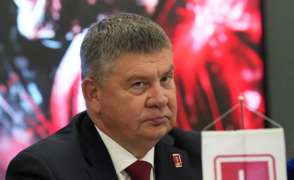 We will play ourselves into a fuel shortage.” Former Prime Minister calls for an end to populism