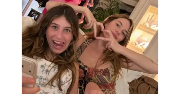 Exclusive: A rare photo of Abramovich and Zhukova's grown-up daughter has leaked online, she is already 13!