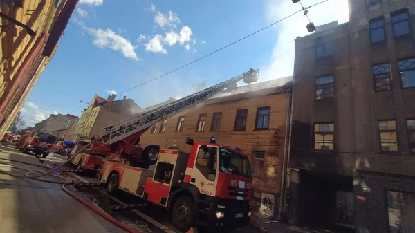 Cat Rescued from Fire on Bruninieku Street