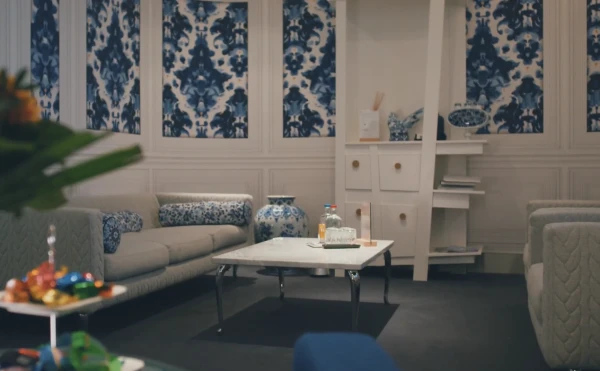 VIP-зал в аэропорту Амстердама - здесь коротала время латвийская делегация.