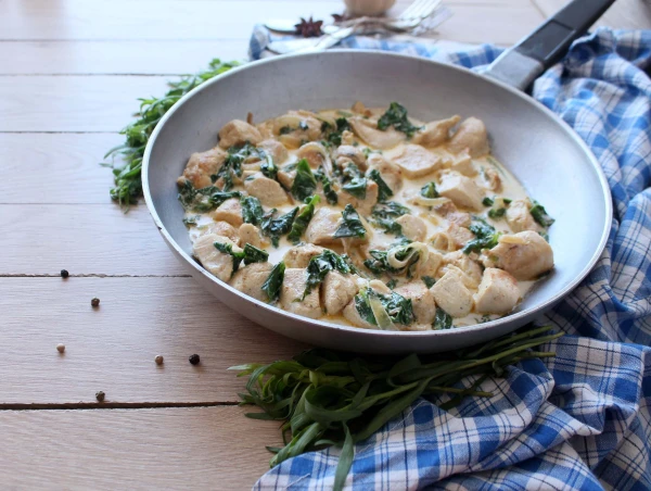 This recipe is worth repeating: creamy chicken with garlic and spinach