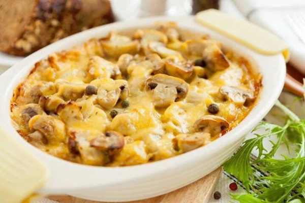 Casserole with Chicken and Mushrooms: Just Mix Everything and Bake