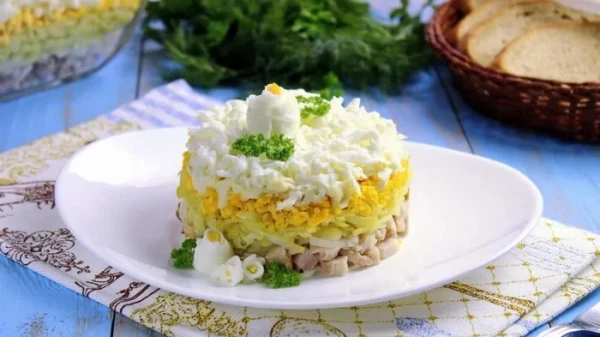Tender and Appetizing Bride Salad: Step-by-Step Recipe for a Bright Dish