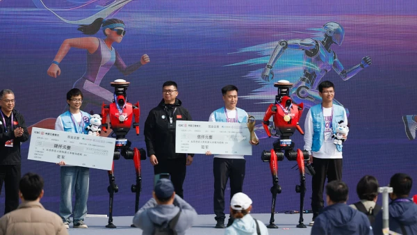 In Beijing, a Humanoid Robot Broke the Human Half Marathon Record