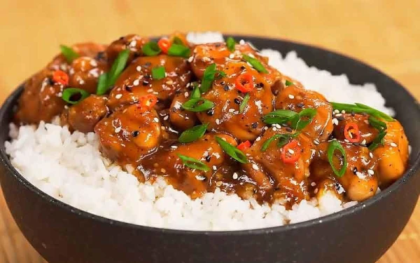 Chicken with Cashews in Teriyaki Sauce