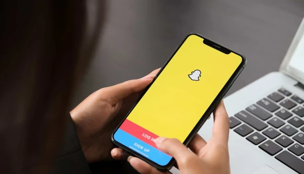 AI Changes the Game: Snap Lays Off 1,000 Employees, Betting on Technology