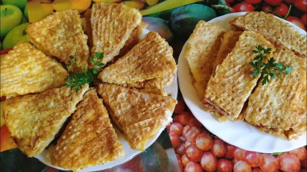 What to Make with Wafer Cakes: Hearty Roll with Minced Meat