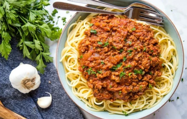 Lunchtime: The Perfect Meat Sauce for Pasta