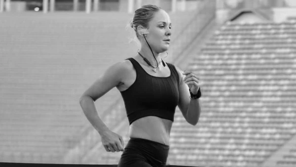 Tragedy at the Triathlon: Popular Fitness Blogger from Brazil Died During Swim in the USA