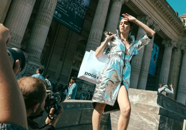 Gloss and Shine: Why 'Liquid Metallic' Became the Main Trend This Spring