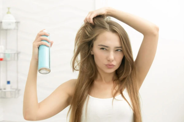 Without Residue and Stickiness: How to Use Hair Spray