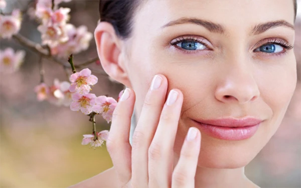 The Hidden Threat of April: A Dermatologist Explains How to Protect Your Skin