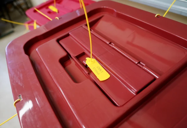 Scandal Surrounding the Electoral System: Contract Terminated, New Contractors Being Sought