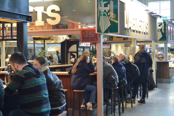 “A Strange and Sad Place” - Latvians Share Their Impressions of Riga's Central Market