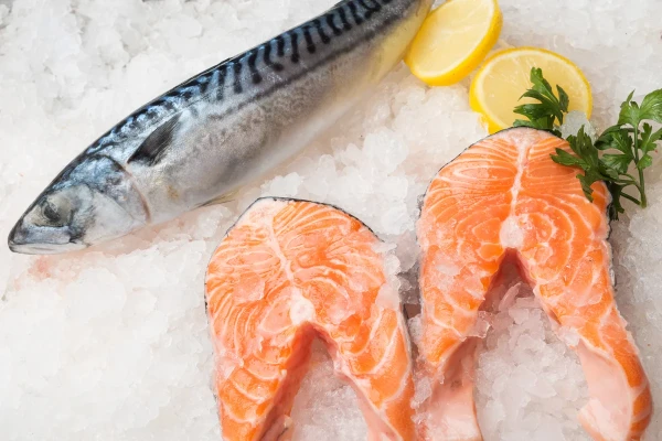 Omega-3 and Vitamins: How Mackerel and Salmon Differ