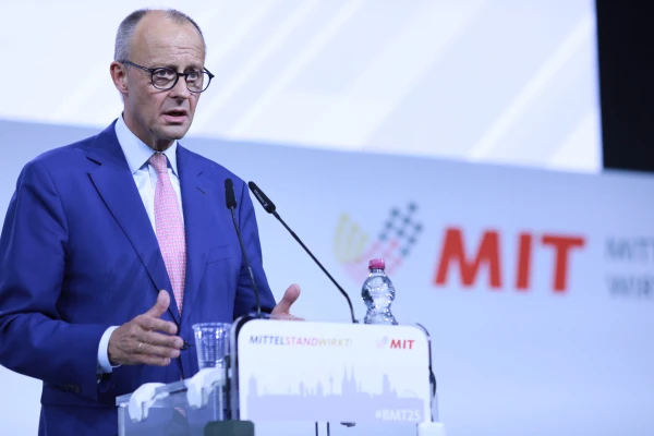 Dismantling the Social System! Merz's Pension Initiative Sparks Scandal in Germany