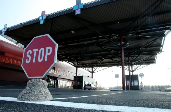 From Russia — with Money: How Many Euros and Dollars Can Be Transported Across the Border of Latvia