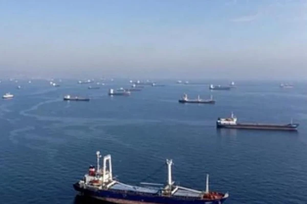 Clearing the Hormuz Strait Will Take at Least Six Months - Pentagon