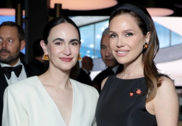 Dasha Zhukova Makes a Splash in Los Angeles: Elegant Backless Dress and Star-Studded Guest List