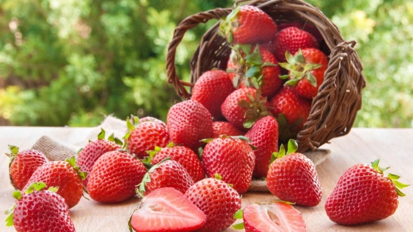 Strawberries and Diabetes: How to Enjoy the Berry Without Harming Your Health