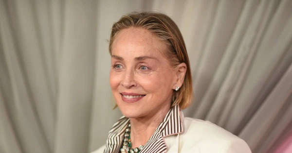68-year-old Sharon Stone stunned in black lingerie