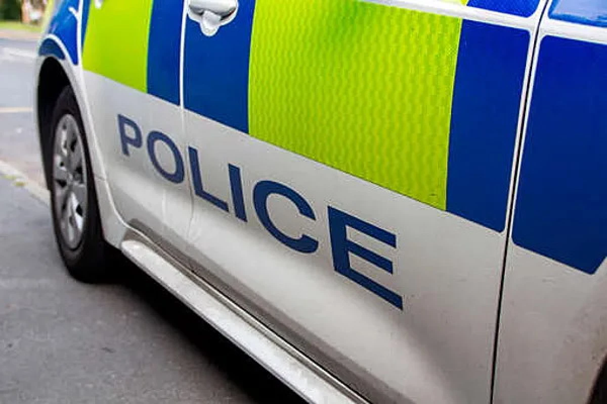 Moments Before the Catastrophe: Police Rescued Infants from Exploding Car