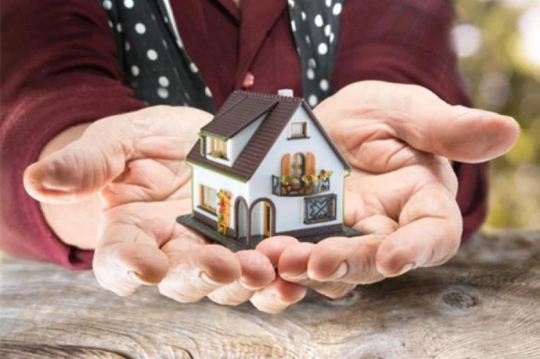 Estonia to Ban Russians Without Permanent Residency from Buying Real Estate