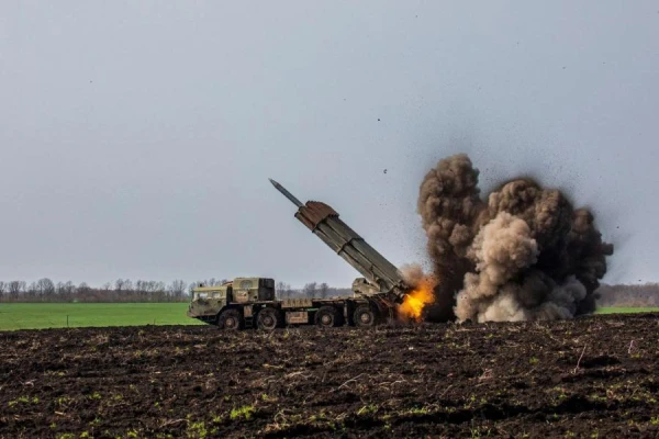 “With a toothless mouth, they gnaw on hard cookies”: Latvian military officer assessed the advance of Russian troops in Ukraine