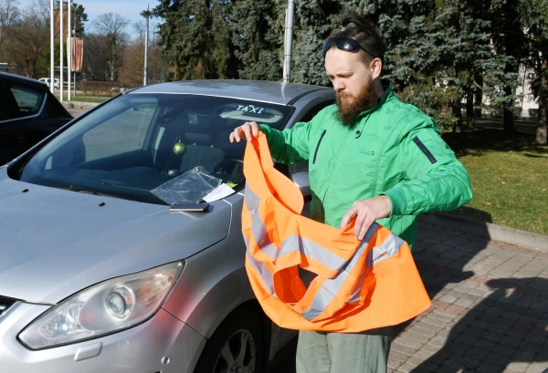 Таксист из Даугавпилса Владислав недоволен бездействием властей.