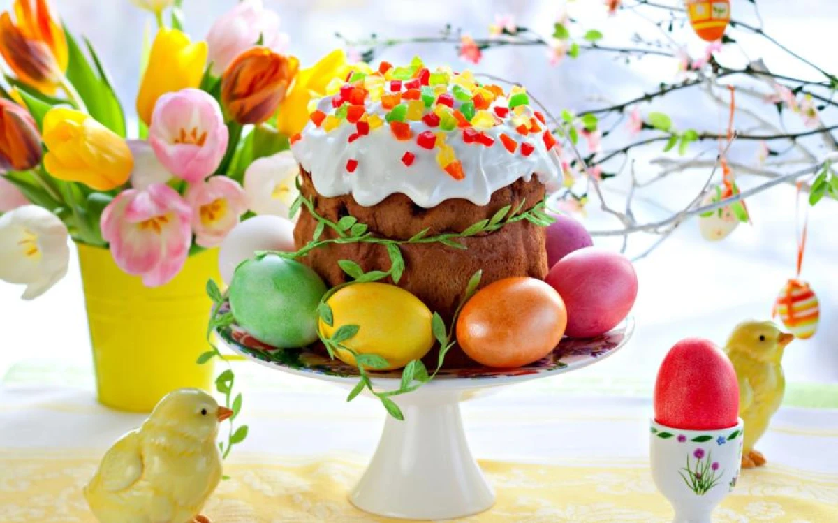 The Perfect Easter Kulich: Secrets to Making a Moist and Delicious Treat