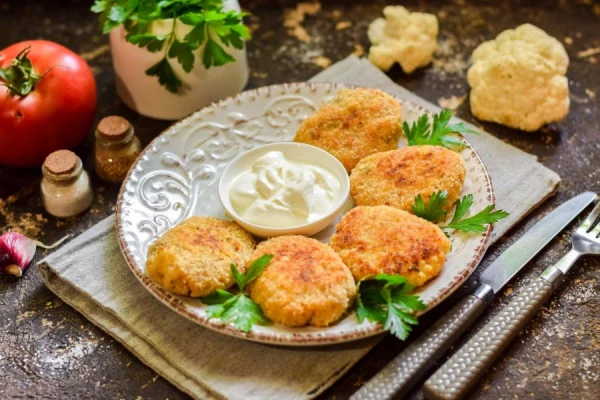 Cauliflower Patties with Cheese and Dill: A Simple and Healthy Recipe