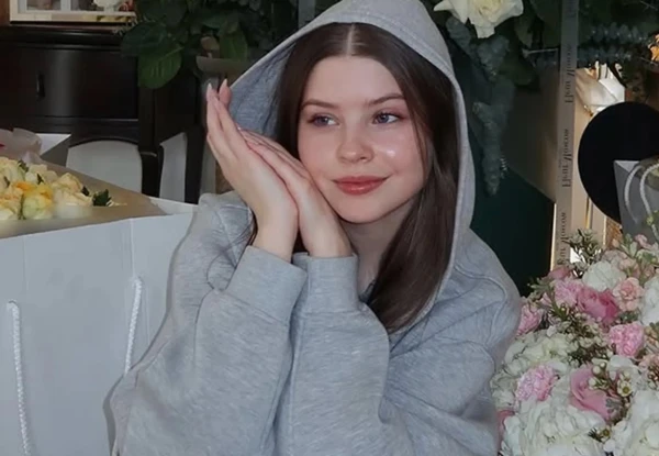Oleg Tabakov's Daughter Conquered Social Media with Stunning Photos from Paris