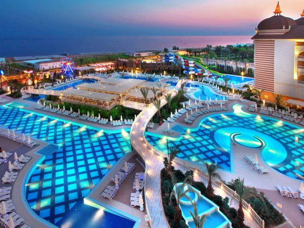 Turkish Hotels Face Mass Closures – What Happened?