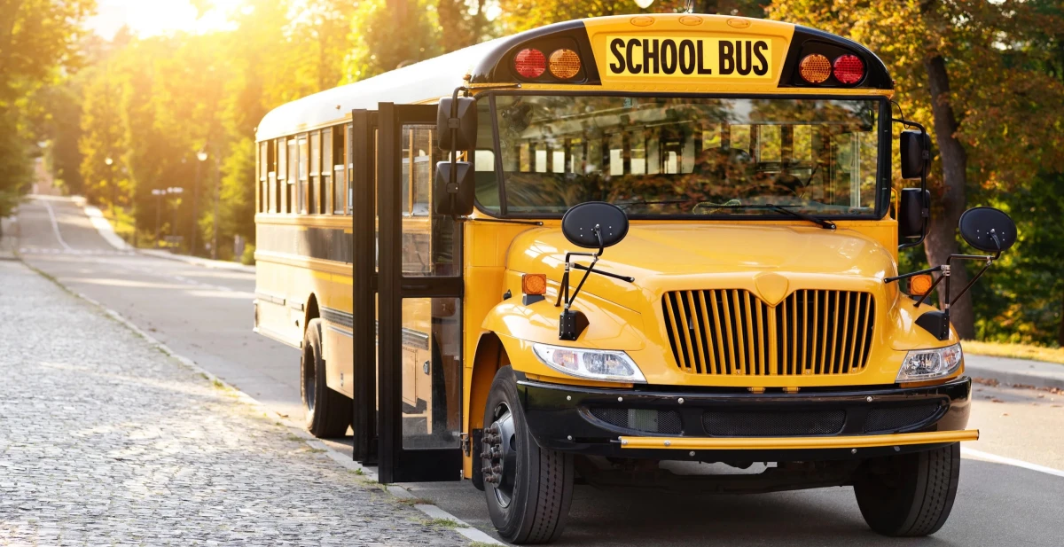 School Bus Driver Lost Consciousness at the Wheel — Children Remained Calm and Saved the Situation