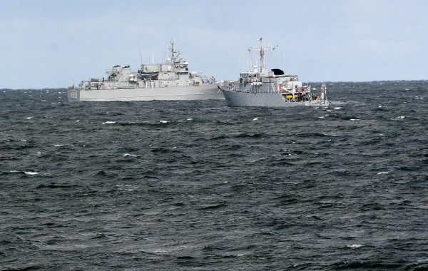 Axios: Washington Denies Iran's Missile Attack on US Navy Ship