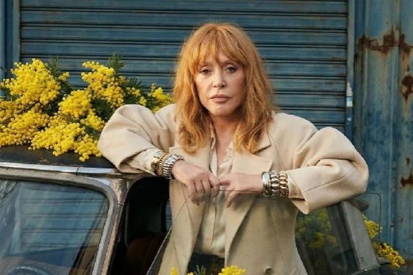 With a Cane in the Rain: Alla Pugacheva Caught in the Lens During a Walk in Limassol