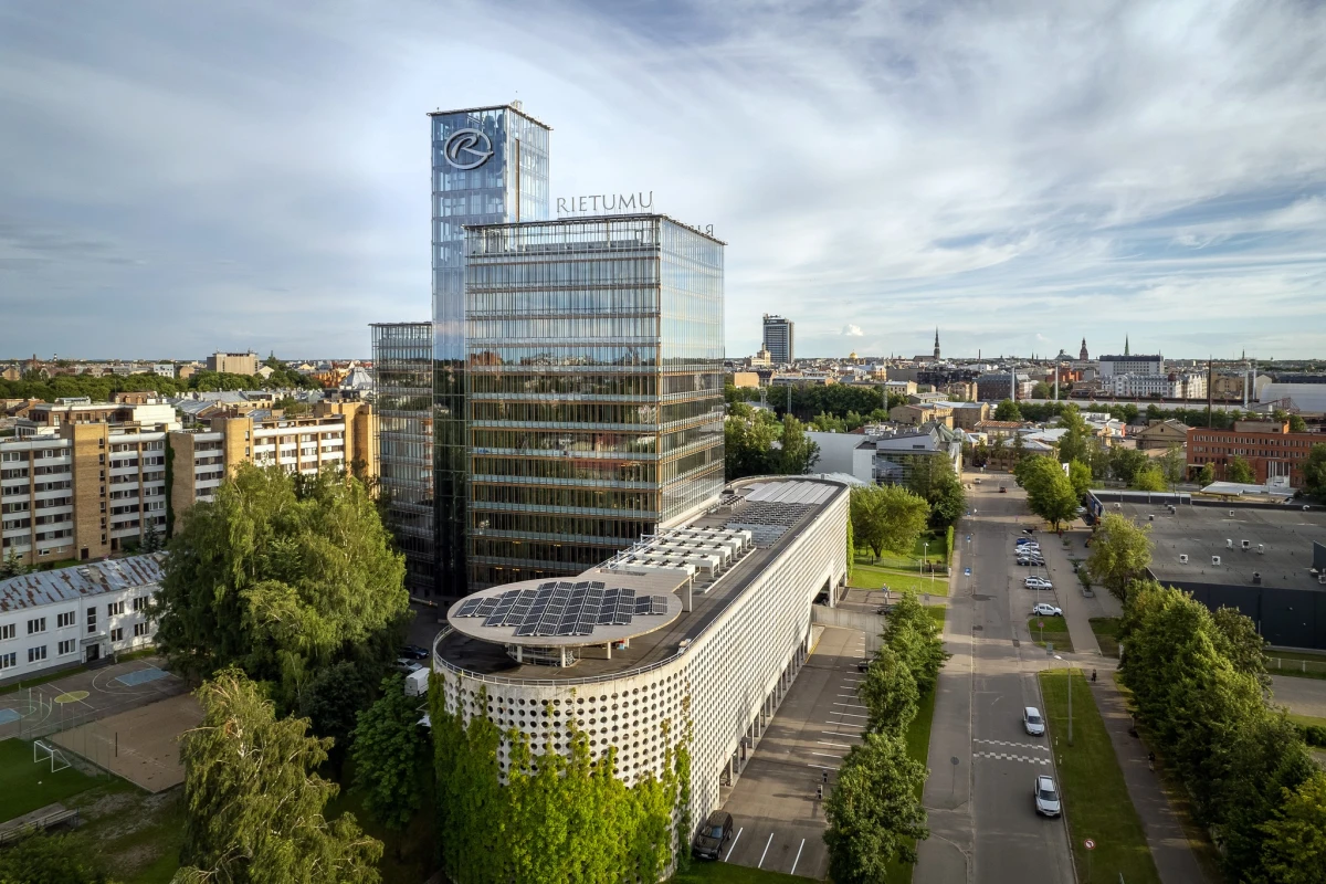 Rietumu Banka begins making payments in US dollars by establishing correspondent relations with Deutsche Bank